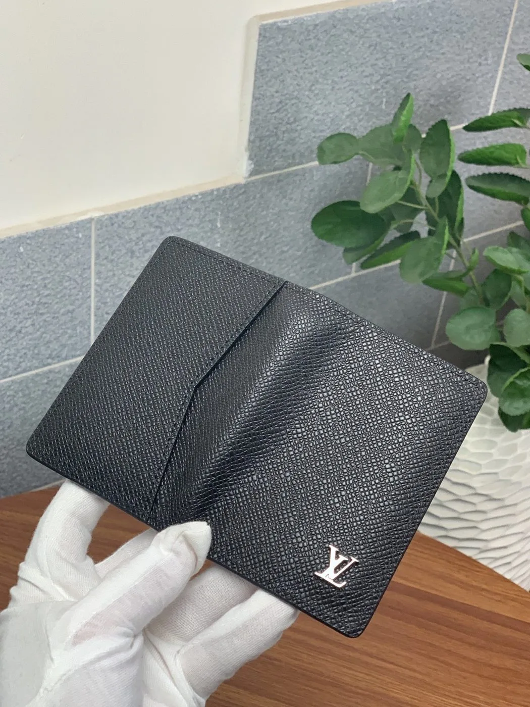 Louis Vuitton Pocket Organiser Taiga Black - Image 3