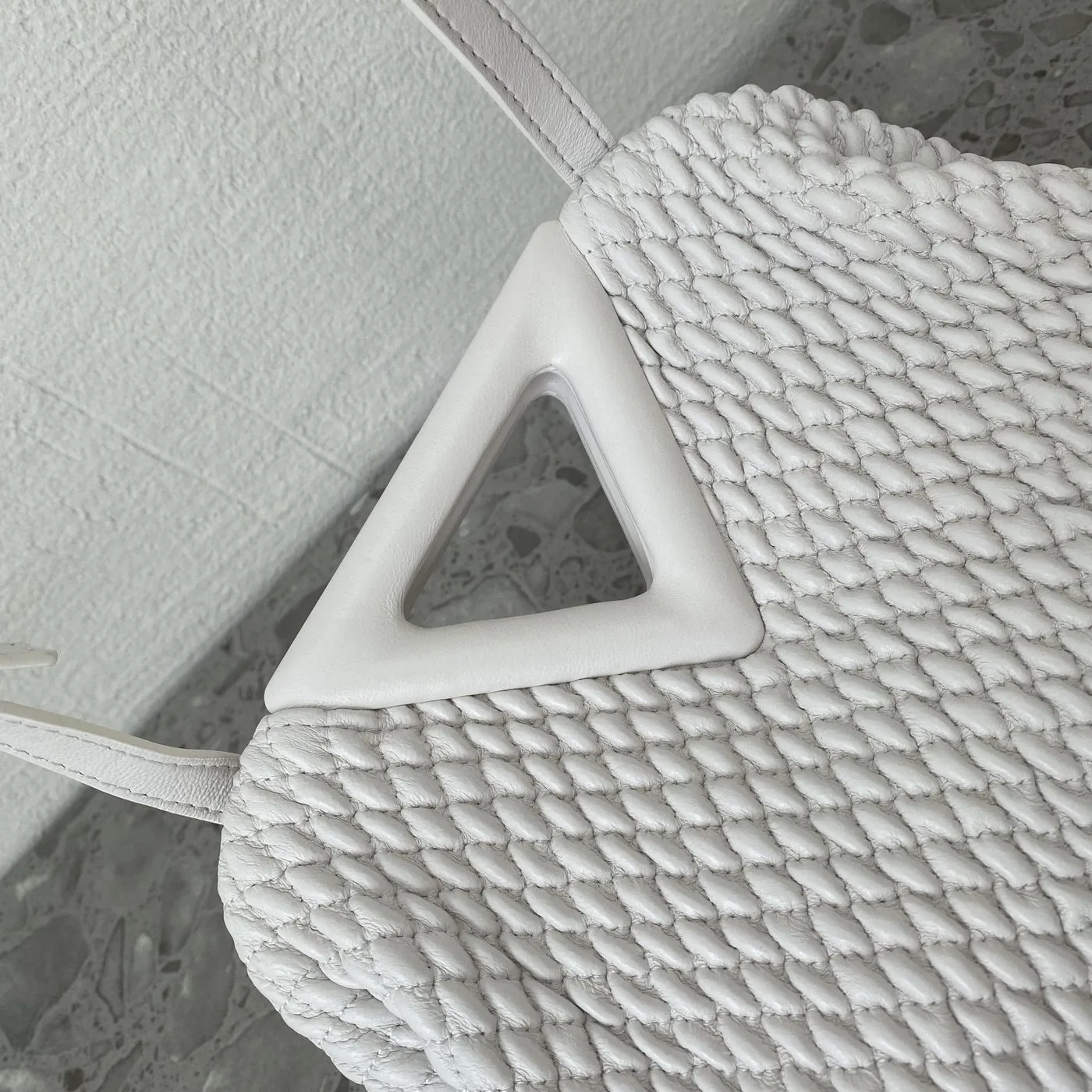 Bottega Veneta Point Chalk - Image 4