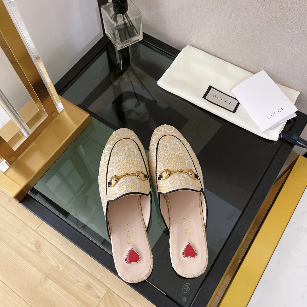 Gucci Women’s GG Princetown Slipper Beige - Image 3