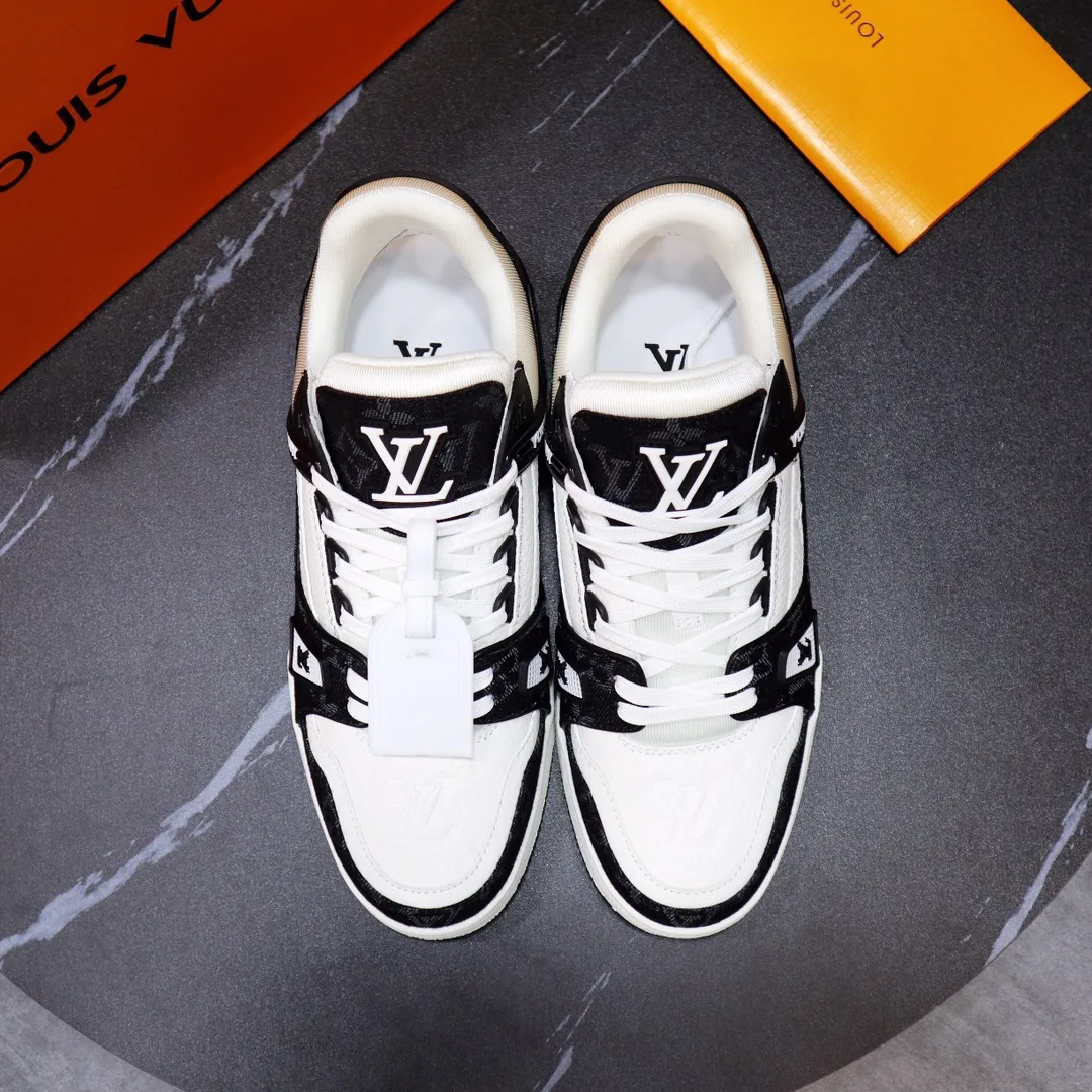 Louis Vuitton Trainer Sneaker Mix Of Materials Black/White - Image 4