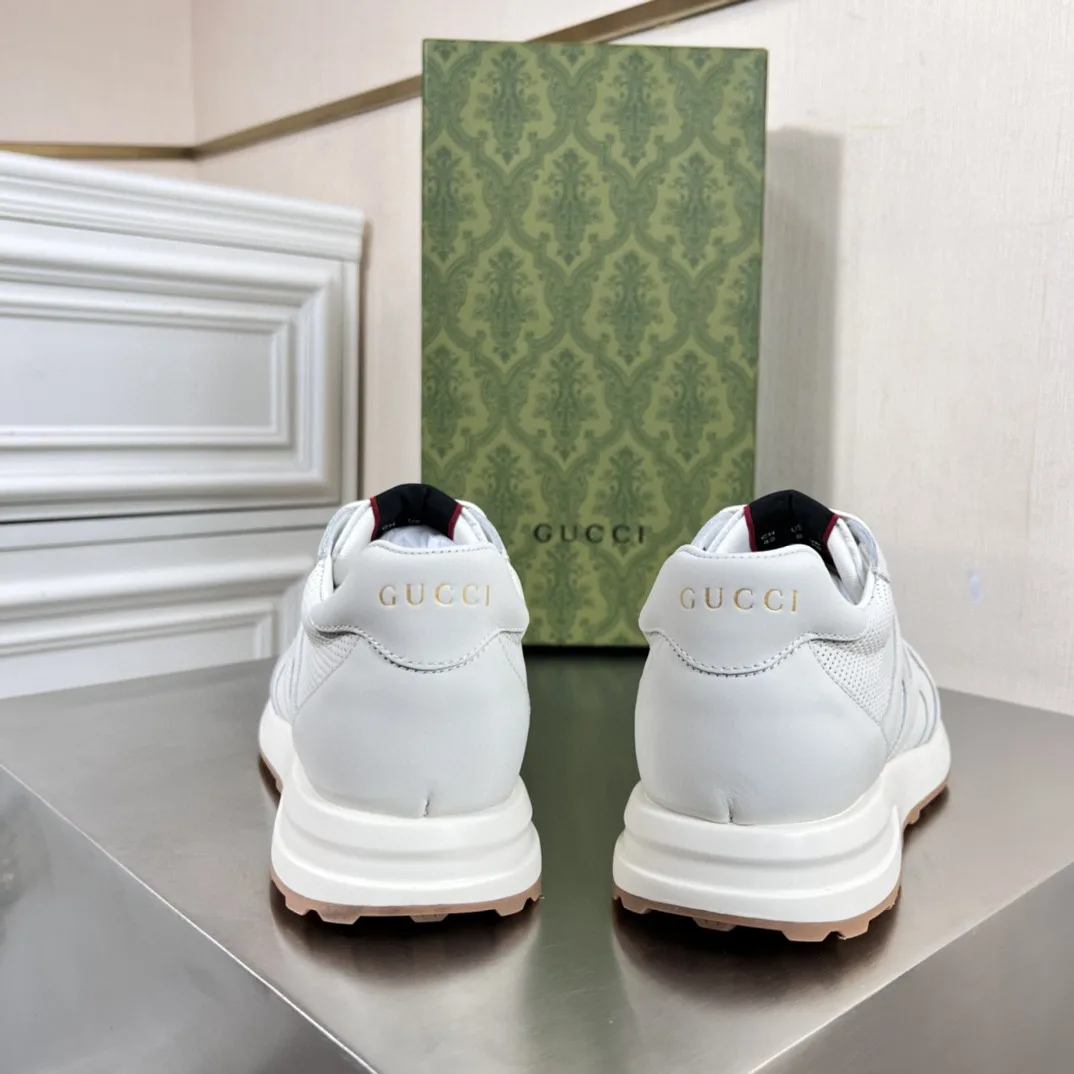 Gucci Men’s Sneakers White - Image 3