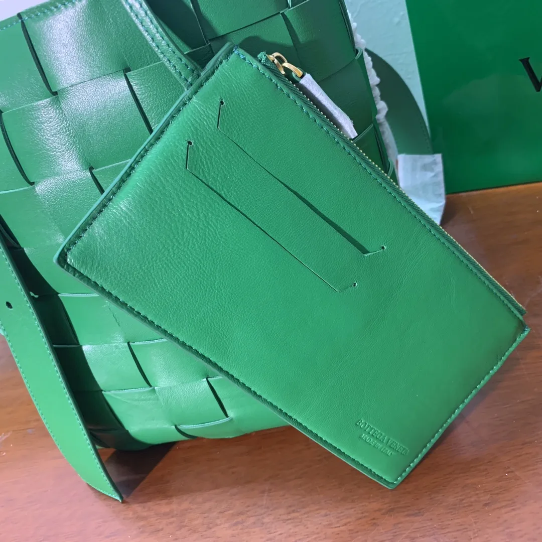 Bottega Veneta Shoulder Bag Nappa Green - Image 4