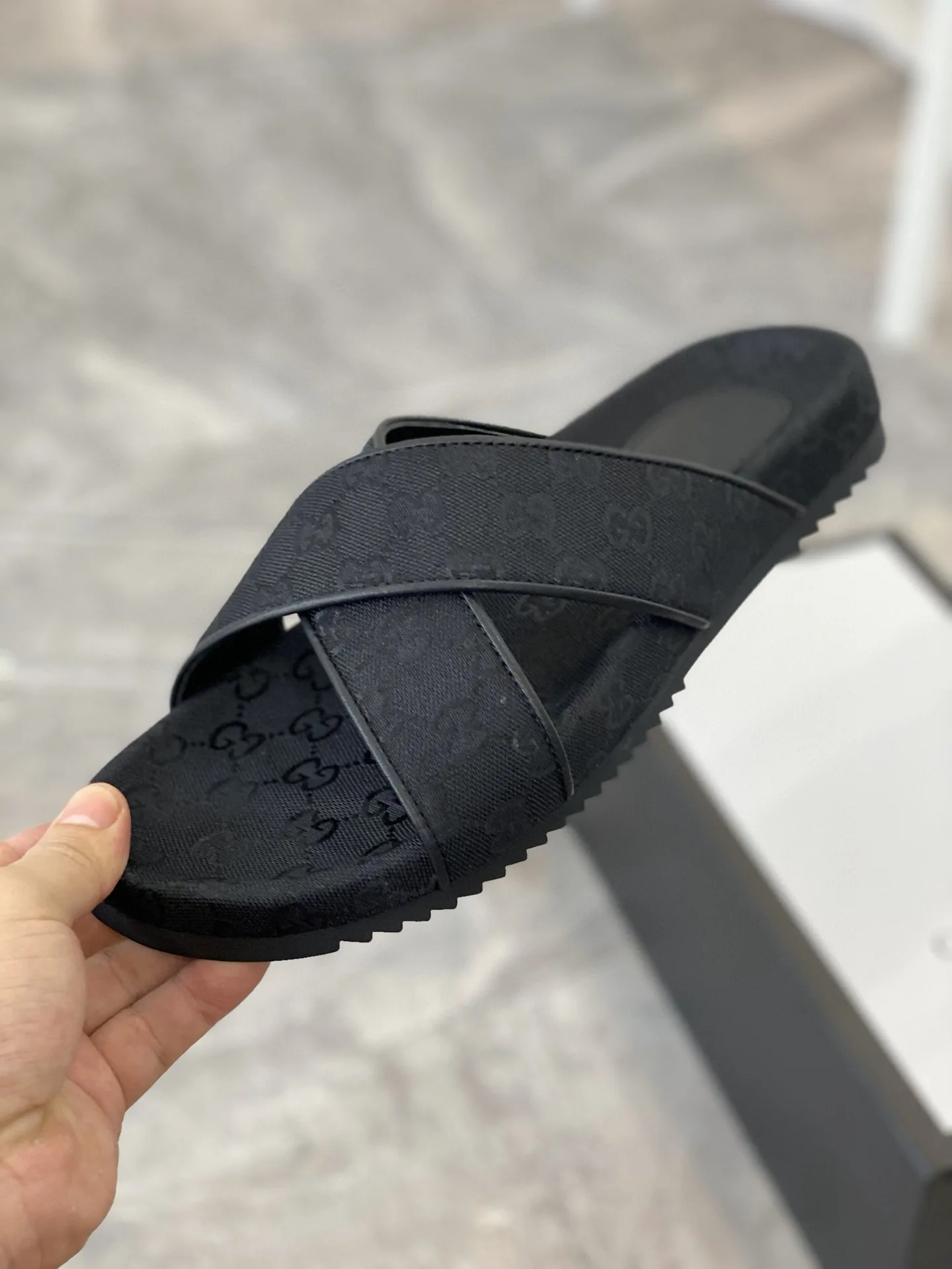 Gucci Mens GG Crisscross Slide Sandals Black - Image 9
