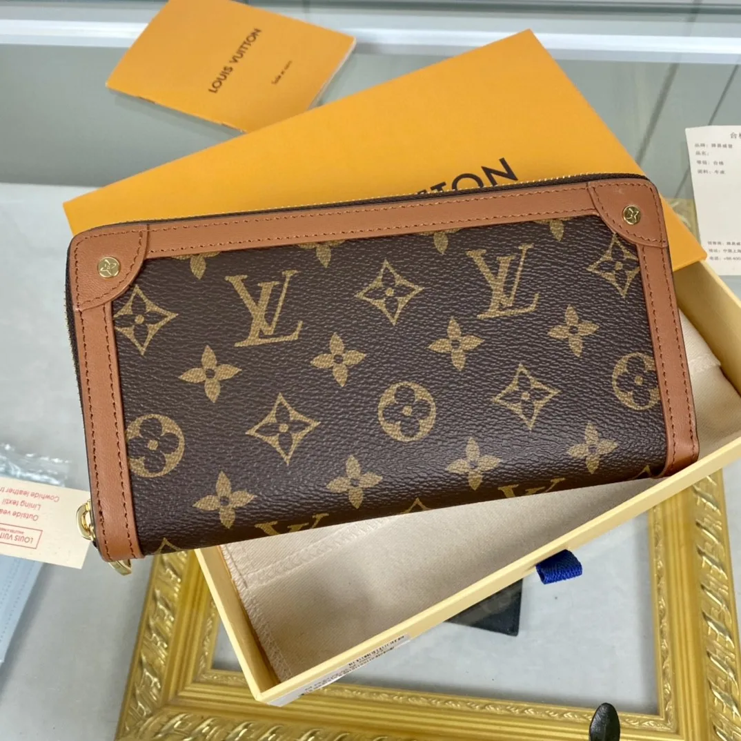 Louis Vuitton Zippy