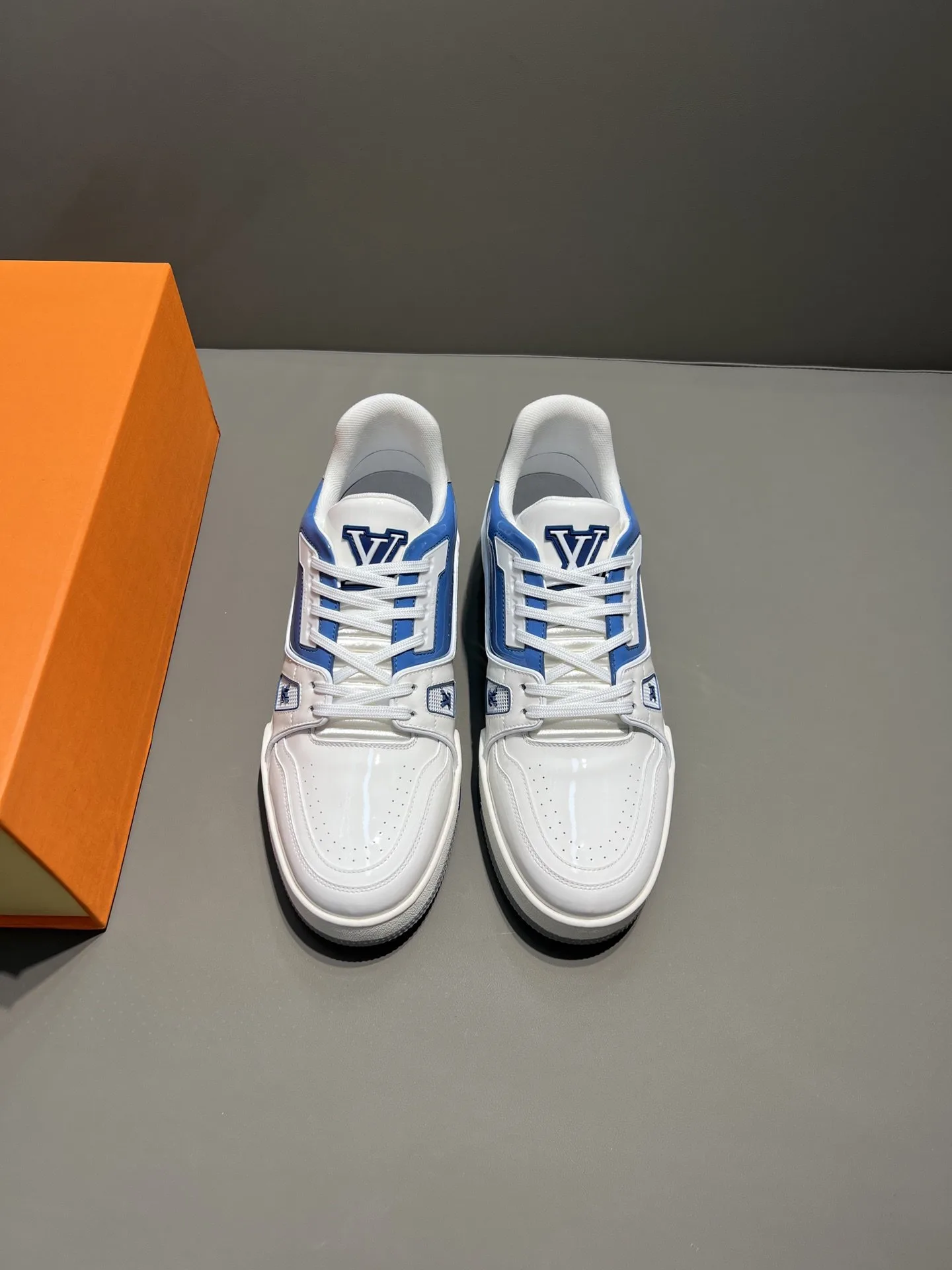 Louis Vuitton Trainer Sneaker White/Blue Virgil Abloh - Image 6