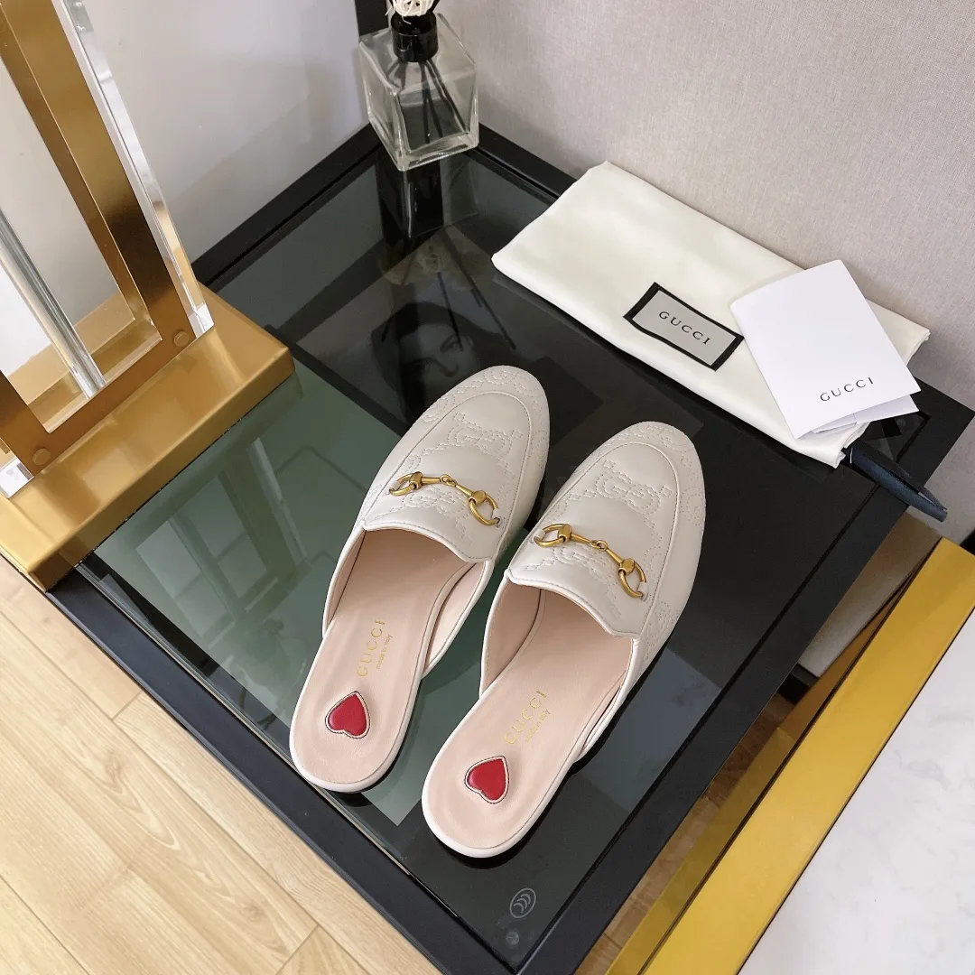 Gucci Women’s GG Matelasse Princetown Slipper White - Image 3