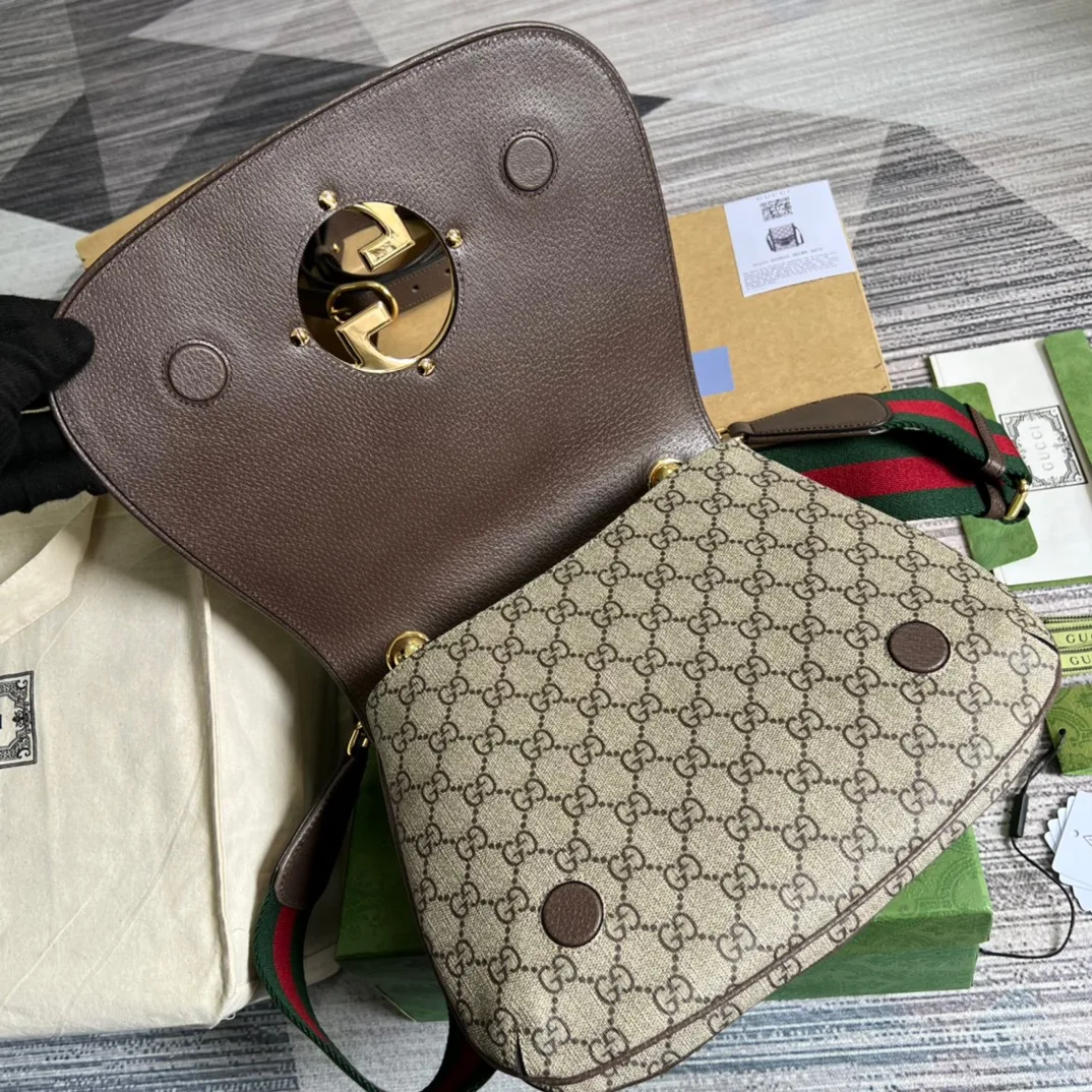 Gucci Blondie Medium Shoulder Bag / Beige/ Ebony GG Supreme Canvas Gold Hardware - Image 9
