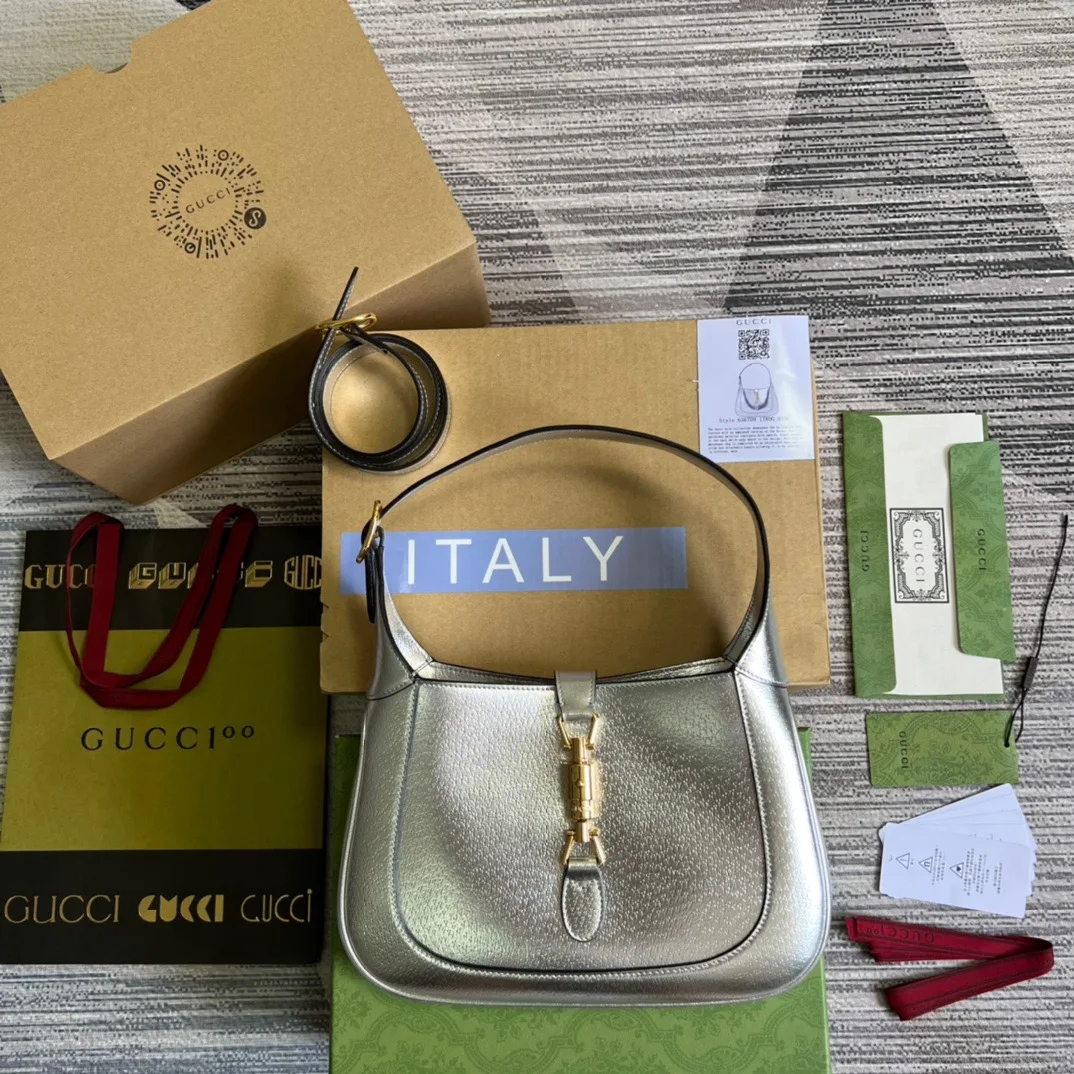 Alternative view of Gucci Jackie 1961 Medium Shoulder Bag Silver