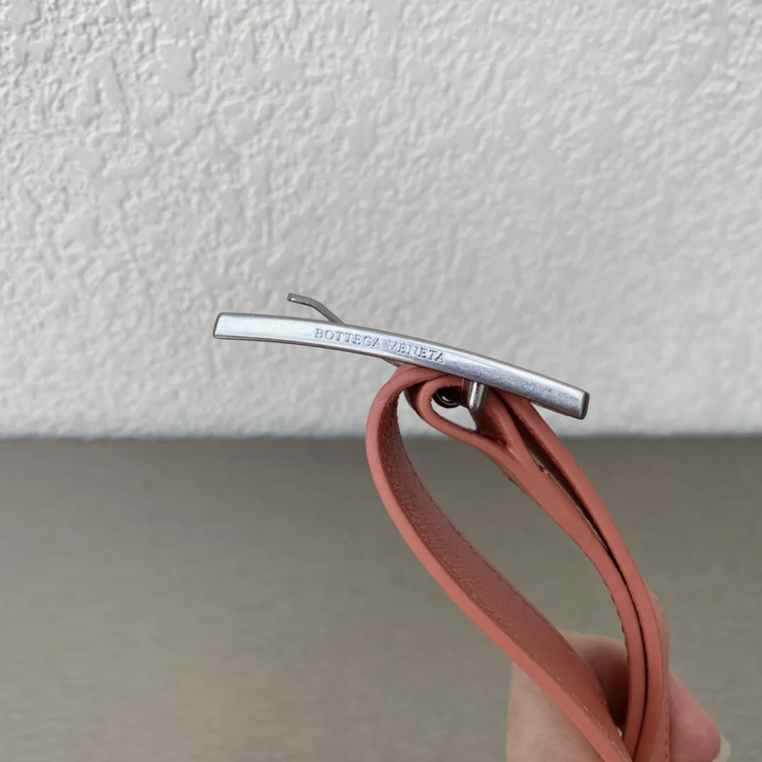 Alternative view of Bottega Veneta Padded Cassette Pink