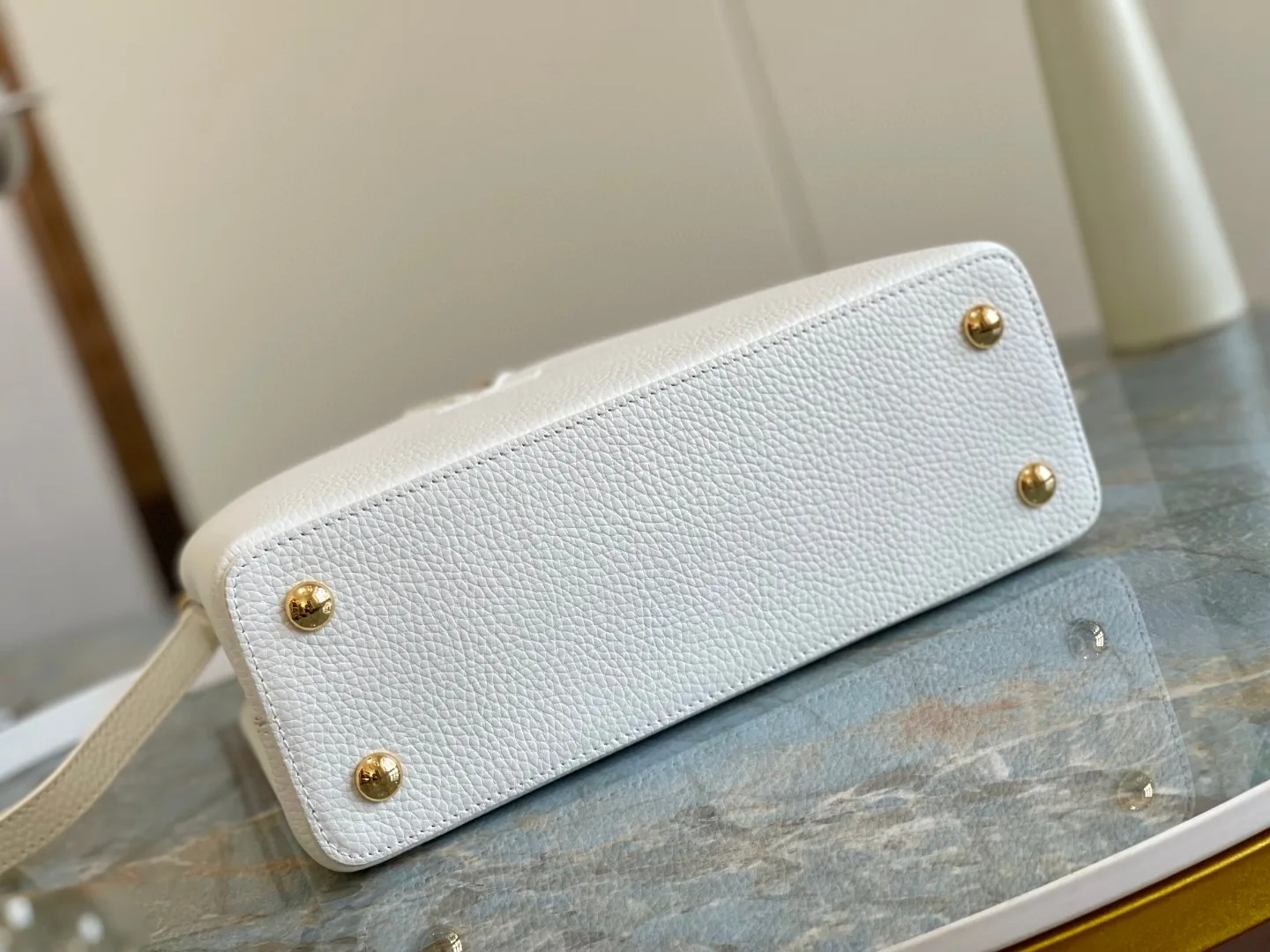 Louis Vuitton Capucines MM Top Handle Bag / White Gold Hardware - Image 5