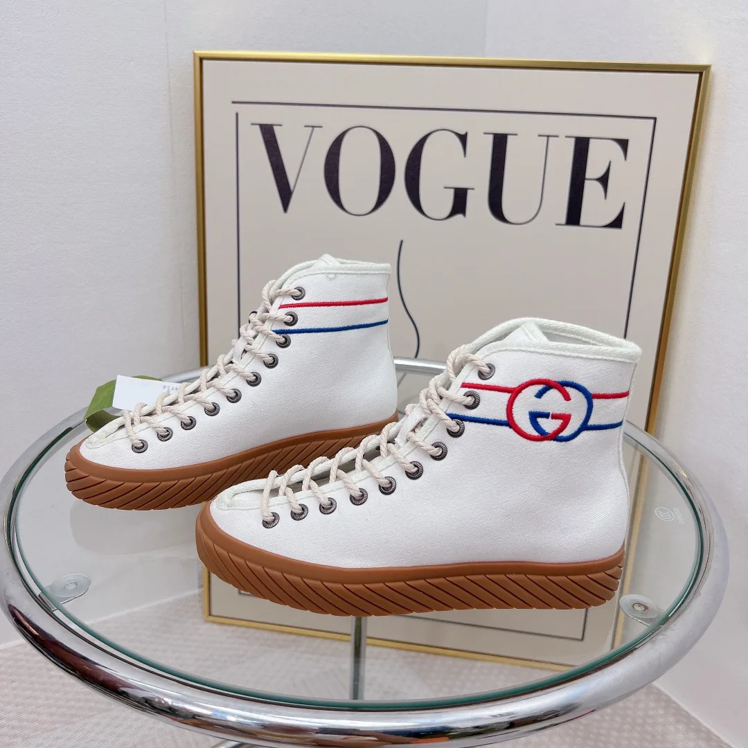 Gucci Women’s Interlocking