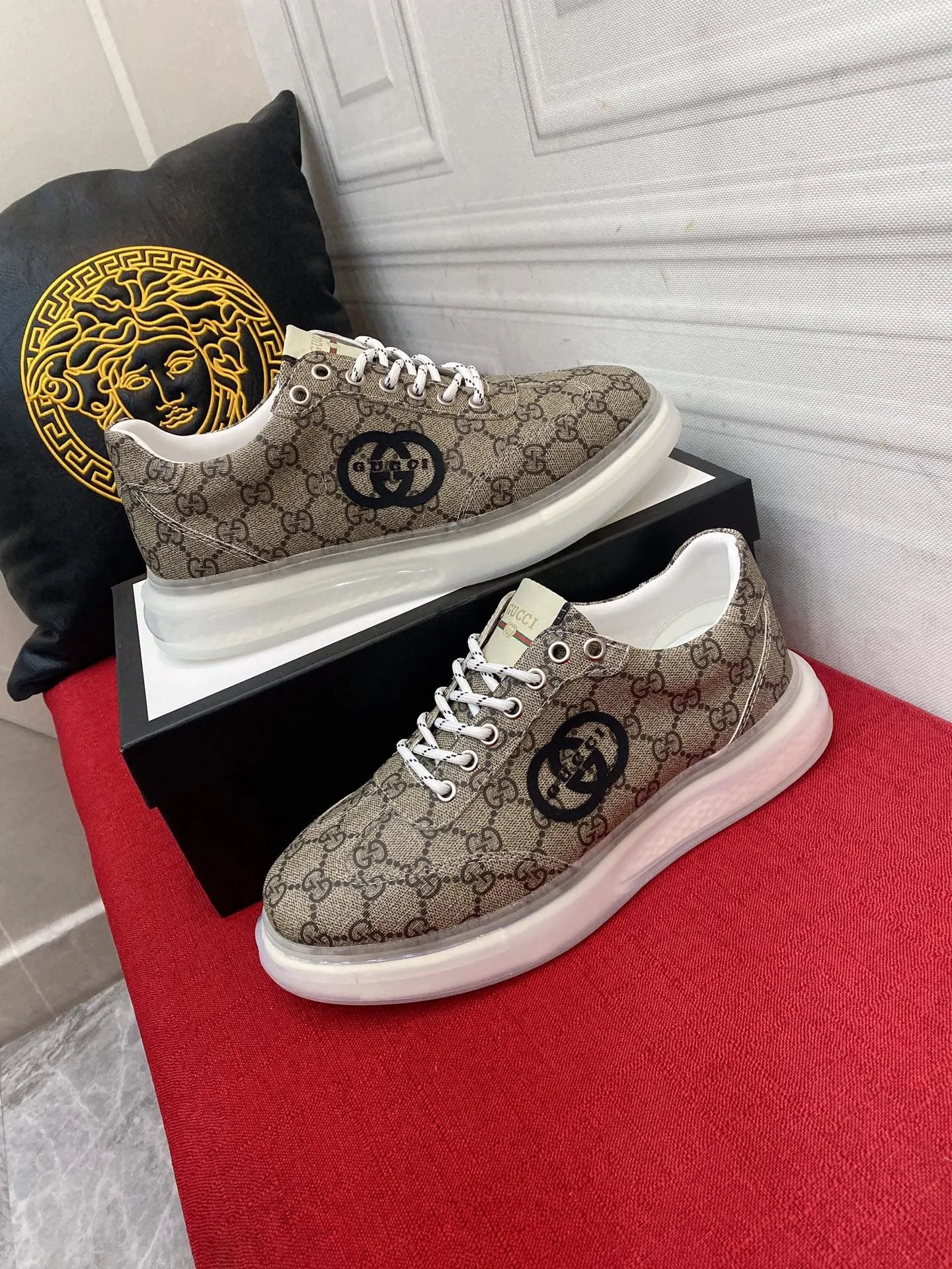 Gucci Men’s Sneaker With GG Gucci Print Brown And Gray - Image 7