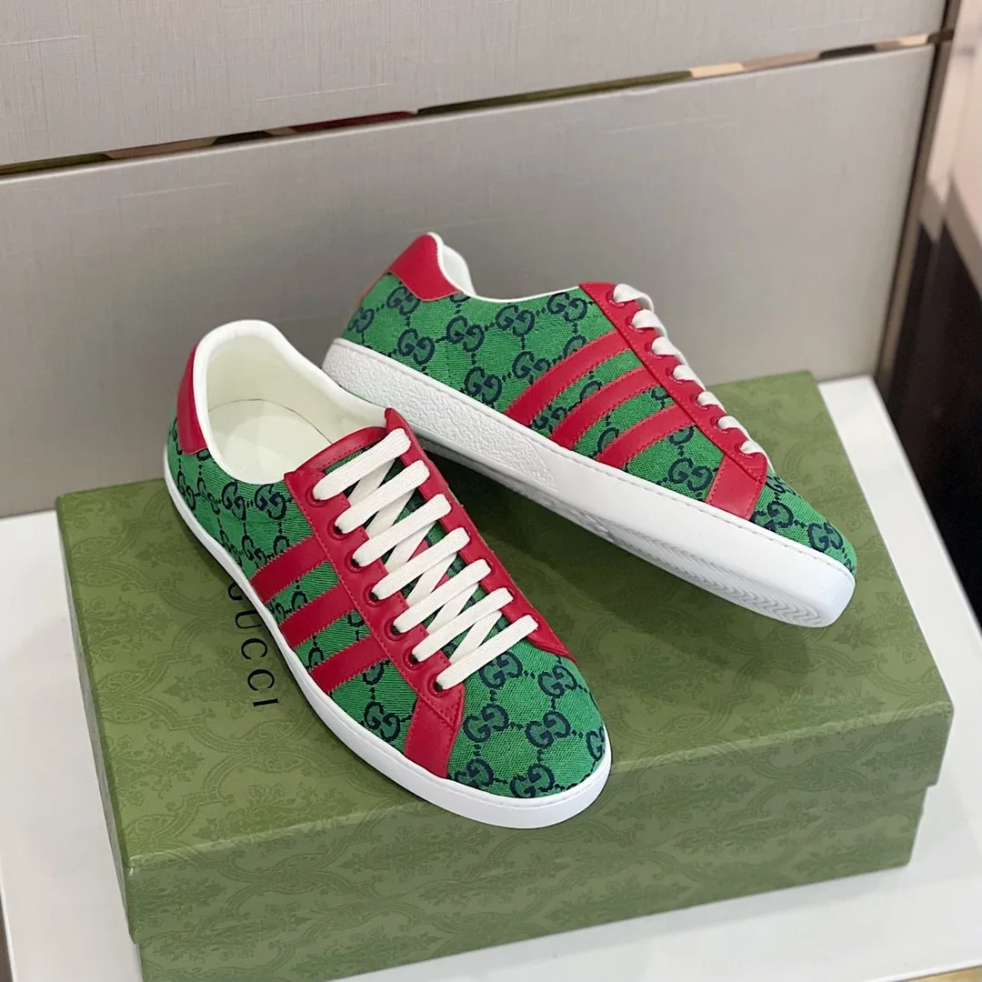 Gucci x Adidas Men’s GG Sneakers Green Red - Image 4