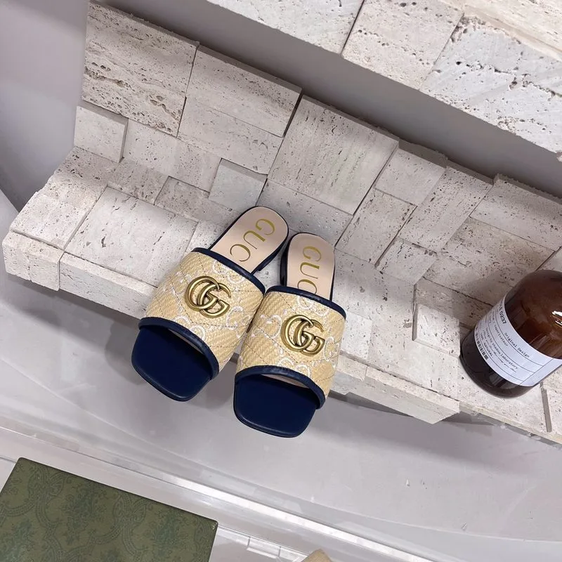 Gucci Womens GG Raffia Effect Slide Purple - Image 3