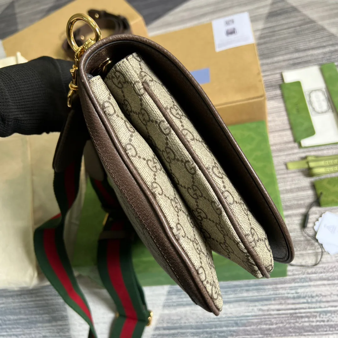 Gucci Blondie Medium Shoulder Bag / Beige/ Ebony GG Supreme Canvas Gold Hardware - Image 12
