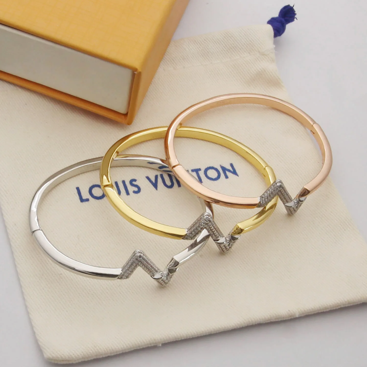 Louis Vuitton Volt Upside Down Bracelet - Image 3