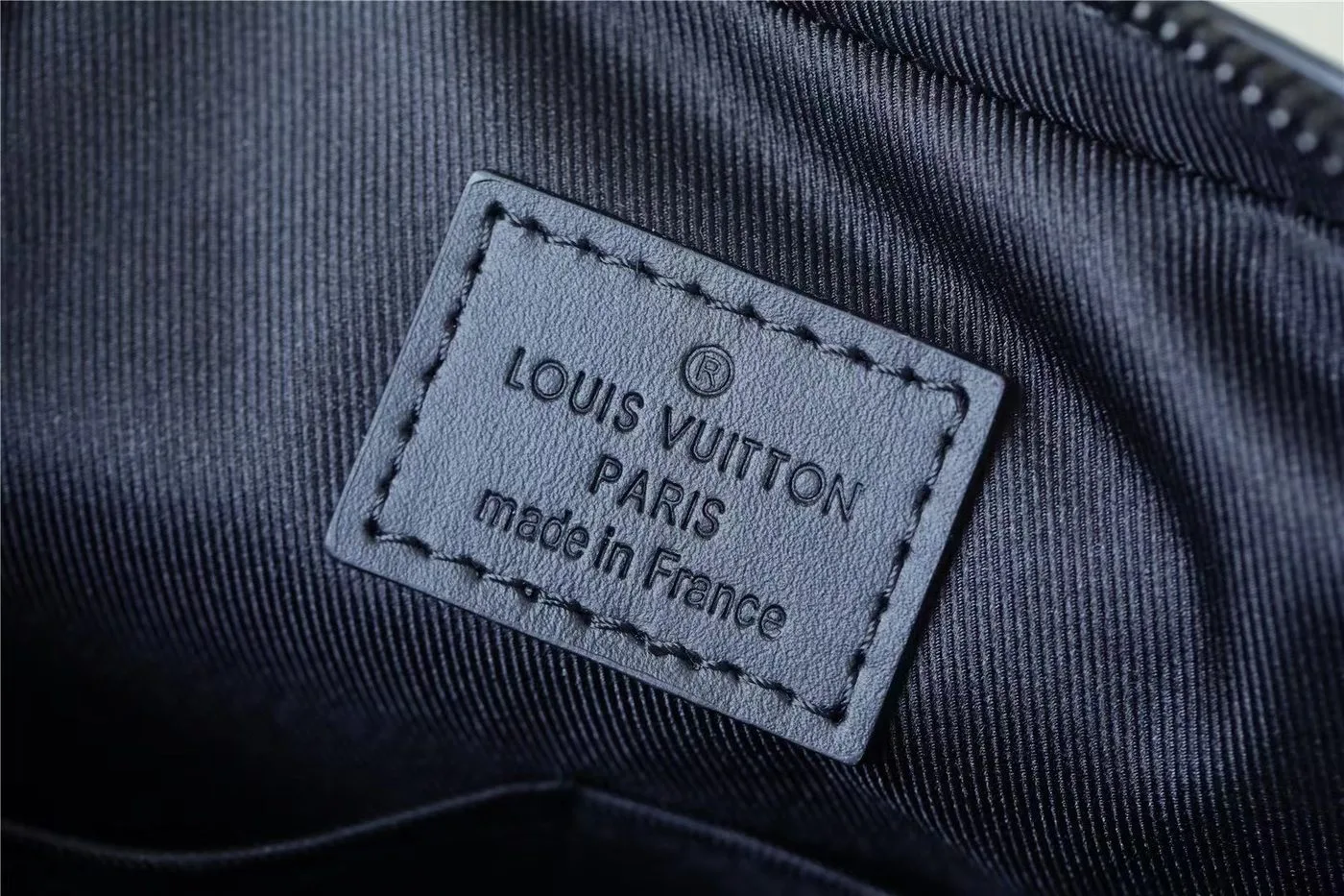 Alternative view of Louis Vuitton Trio Messenger Damier Spray Blue