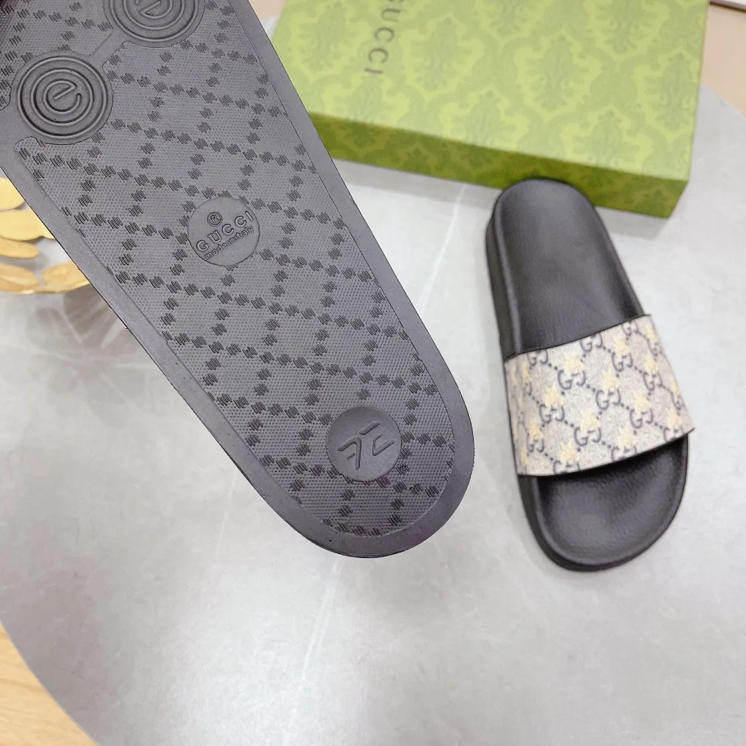 Gucci Women’s GG Slide Sandal With Bees Black - Image 9