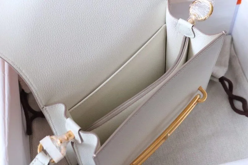 Alternative view of Hermes Evercolor Sac Roulis 23 White