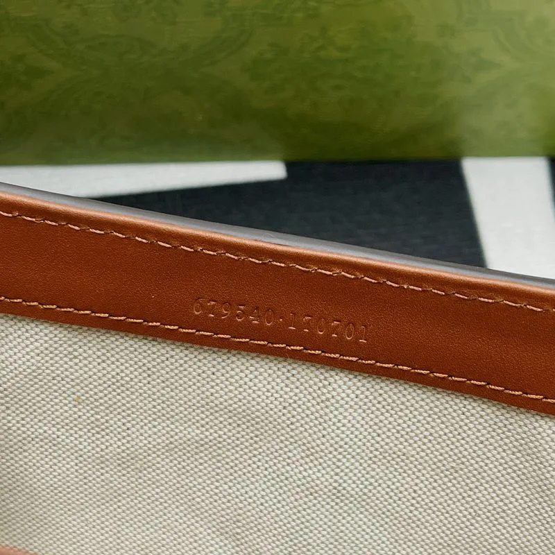 Gucci Aria Shoulder Bag / Brown Gold Hardware - Image 11