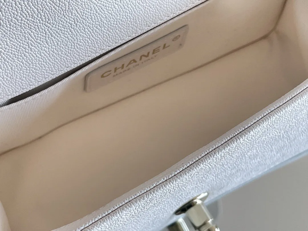 Chanel Mini Boy Flapbag White / - Image 4