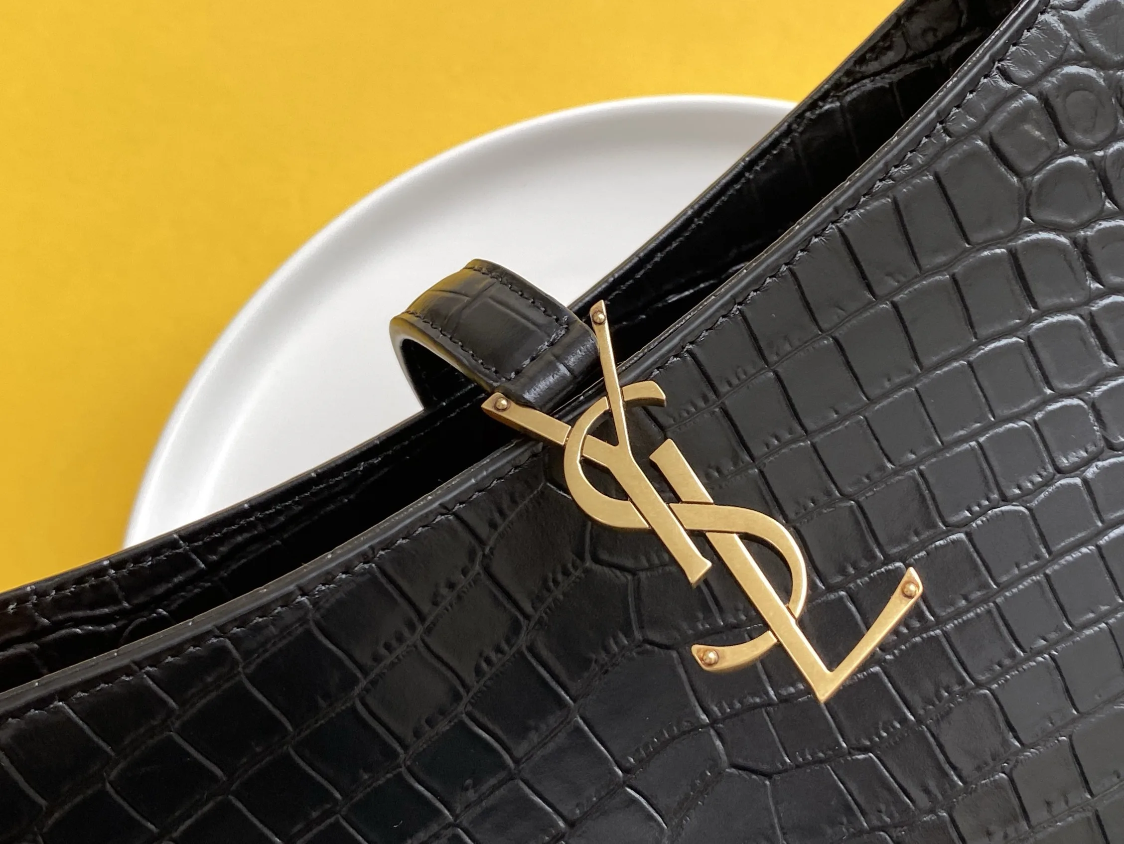 Saint Laurent LE 5 À 7 Hobo Bag Black In Embossed Material / YSL - Image 6