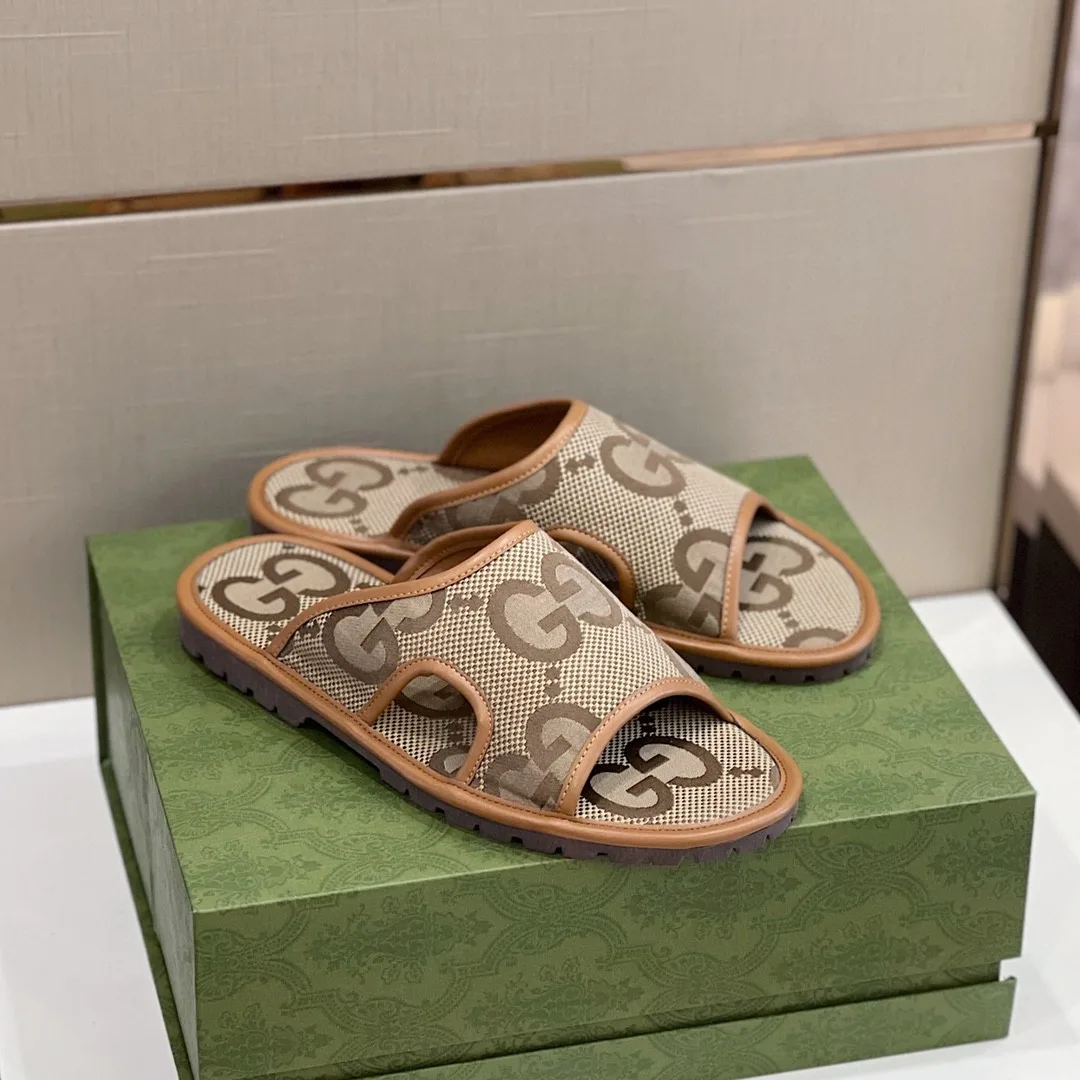 Gucci Men’s GG Supreme Slide Sandal Brown And Beige - Image 6