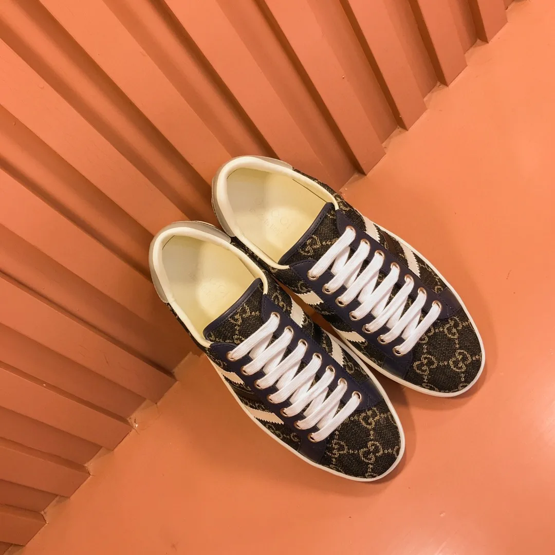 Gucci x Adidas Men’s With GG Sneakers Black - Image 6