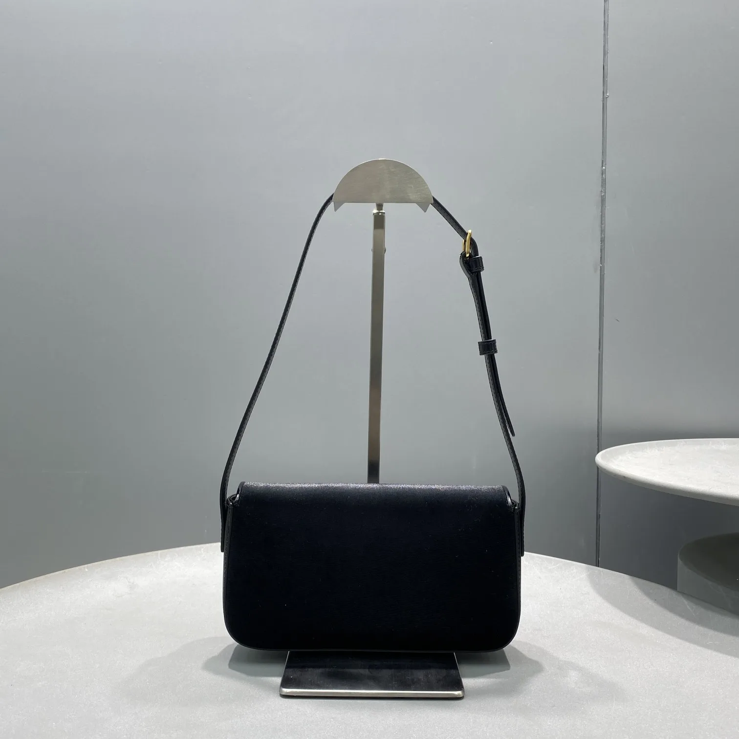 Celine Triomphe Minaudiere Black / - Image 6