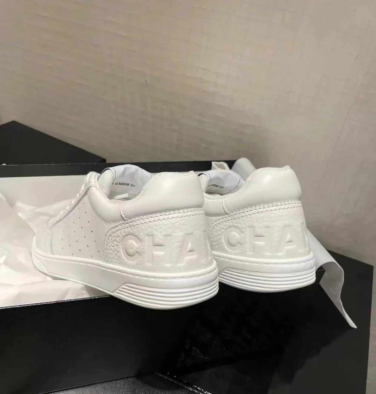 Chanel Sneakers White , Women’s Shoes / - Image 7