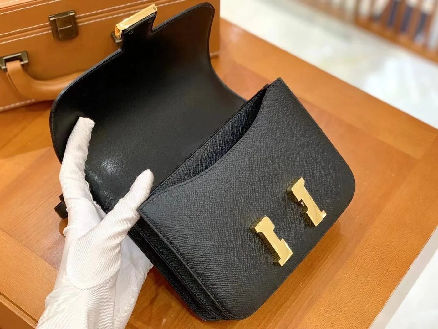 Alternative view of Hermes Constance 23 Epsom Black