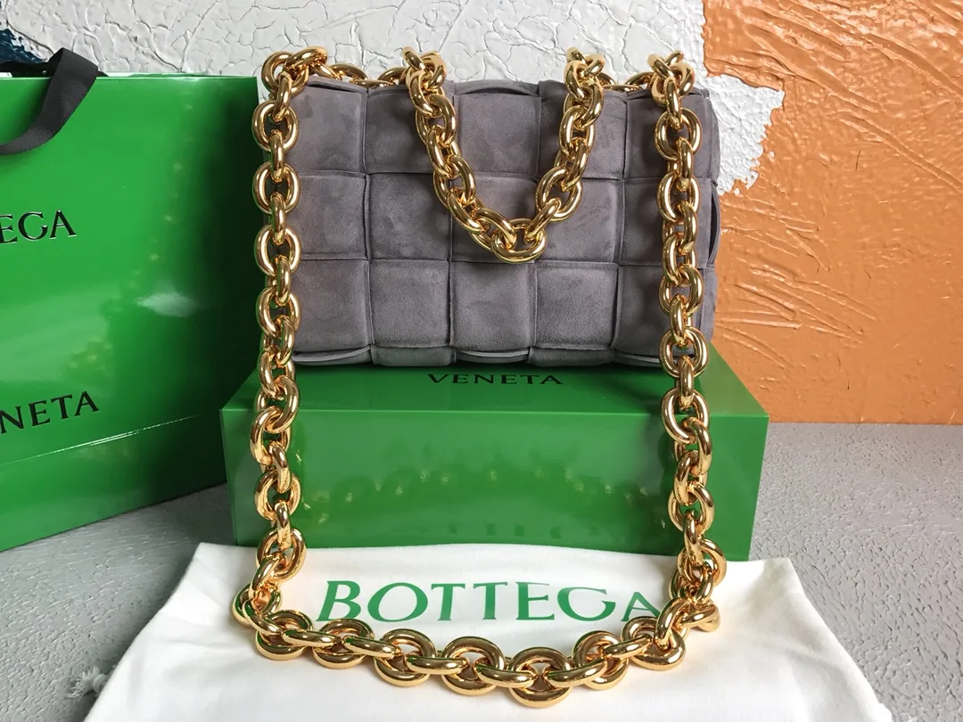 Alternative view of Bottega Veneta Chain Cassette Gray