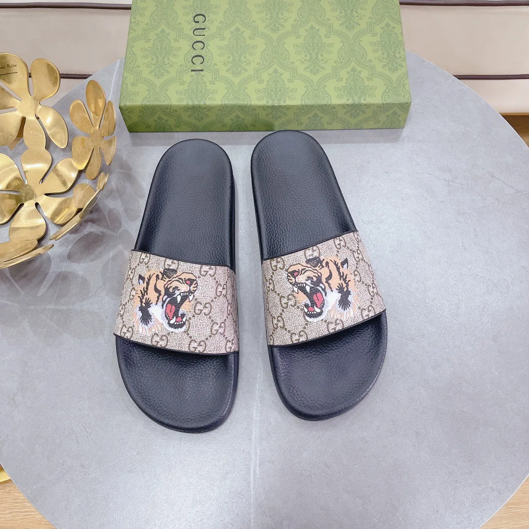 Gucci Men’s Gucci Supreme Slides With Tiger Black And Gray - Image 7