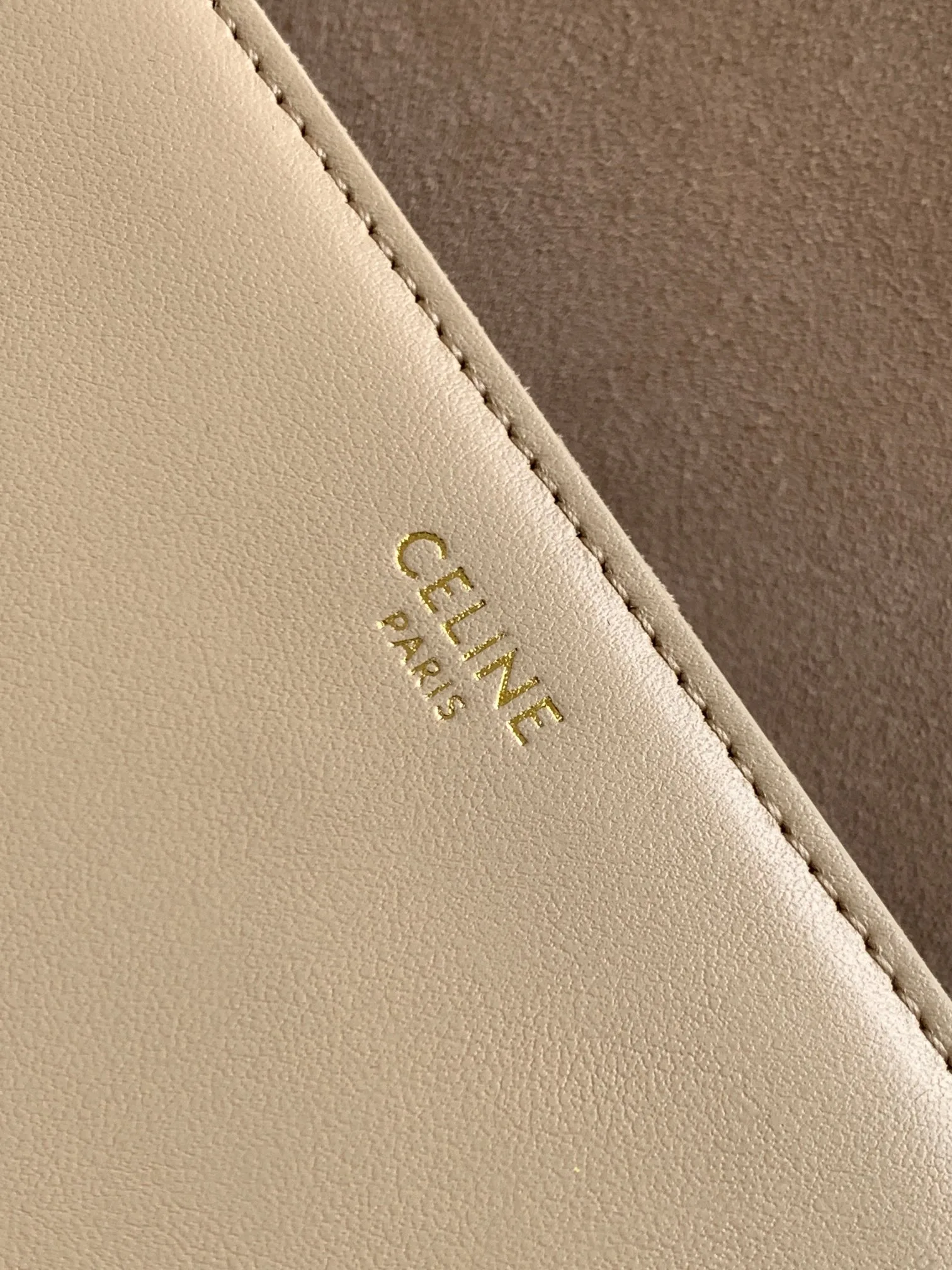 Alternative view of Celine Besace Cuir Triomphe Bag Nude / .03ND