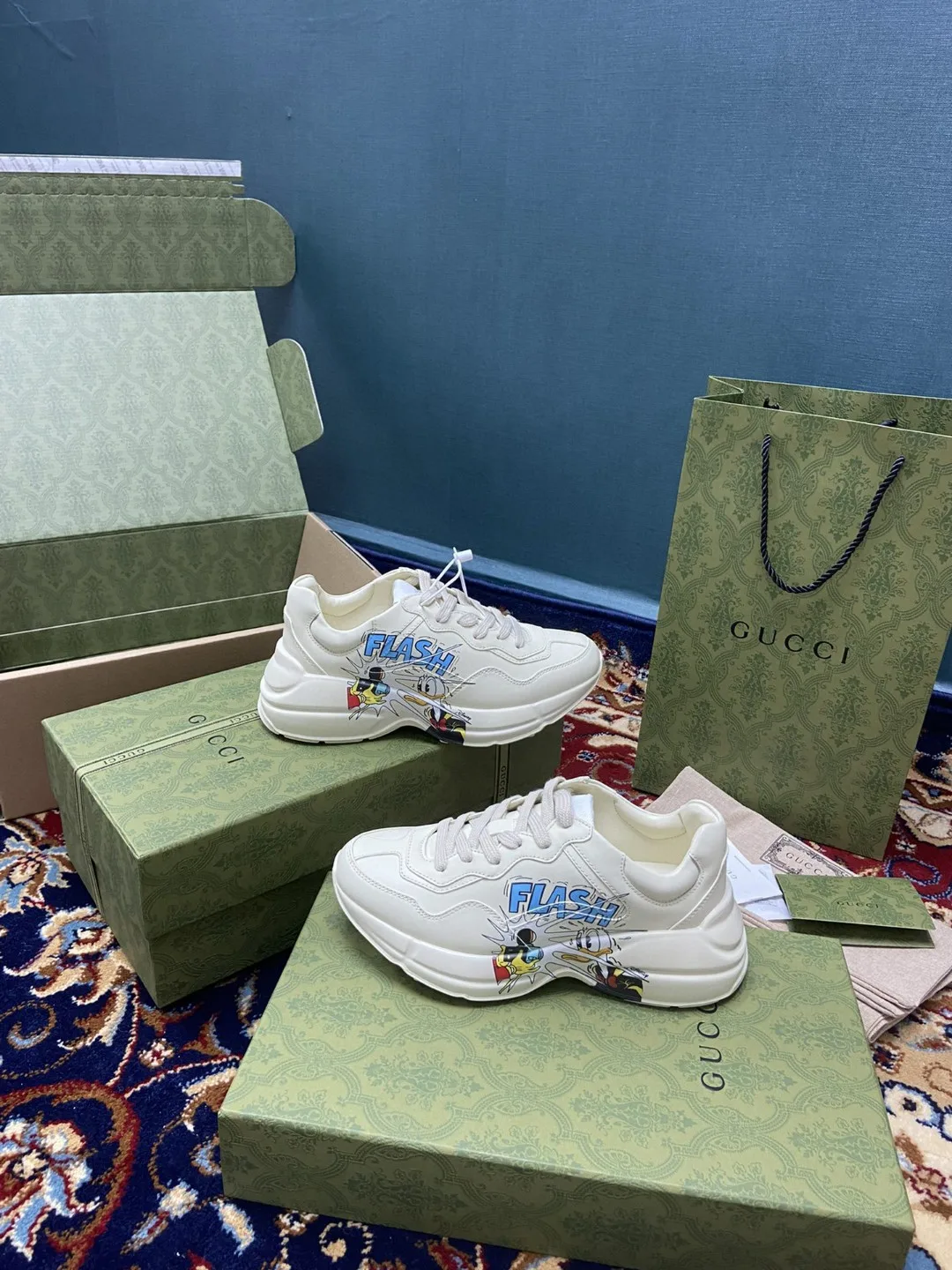Disney x Gucci Rhyton Sneakers With Donald Duck White Ivory - Image 5