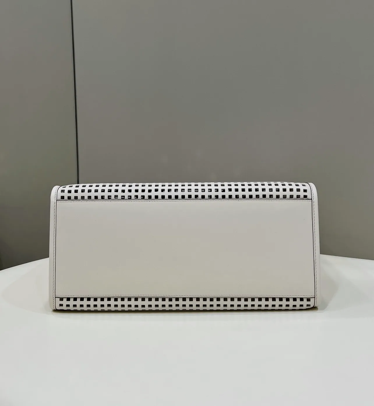 Fendi Fendi Sunshine Medium Two-toned perforated Bag For Woman / - Image 7