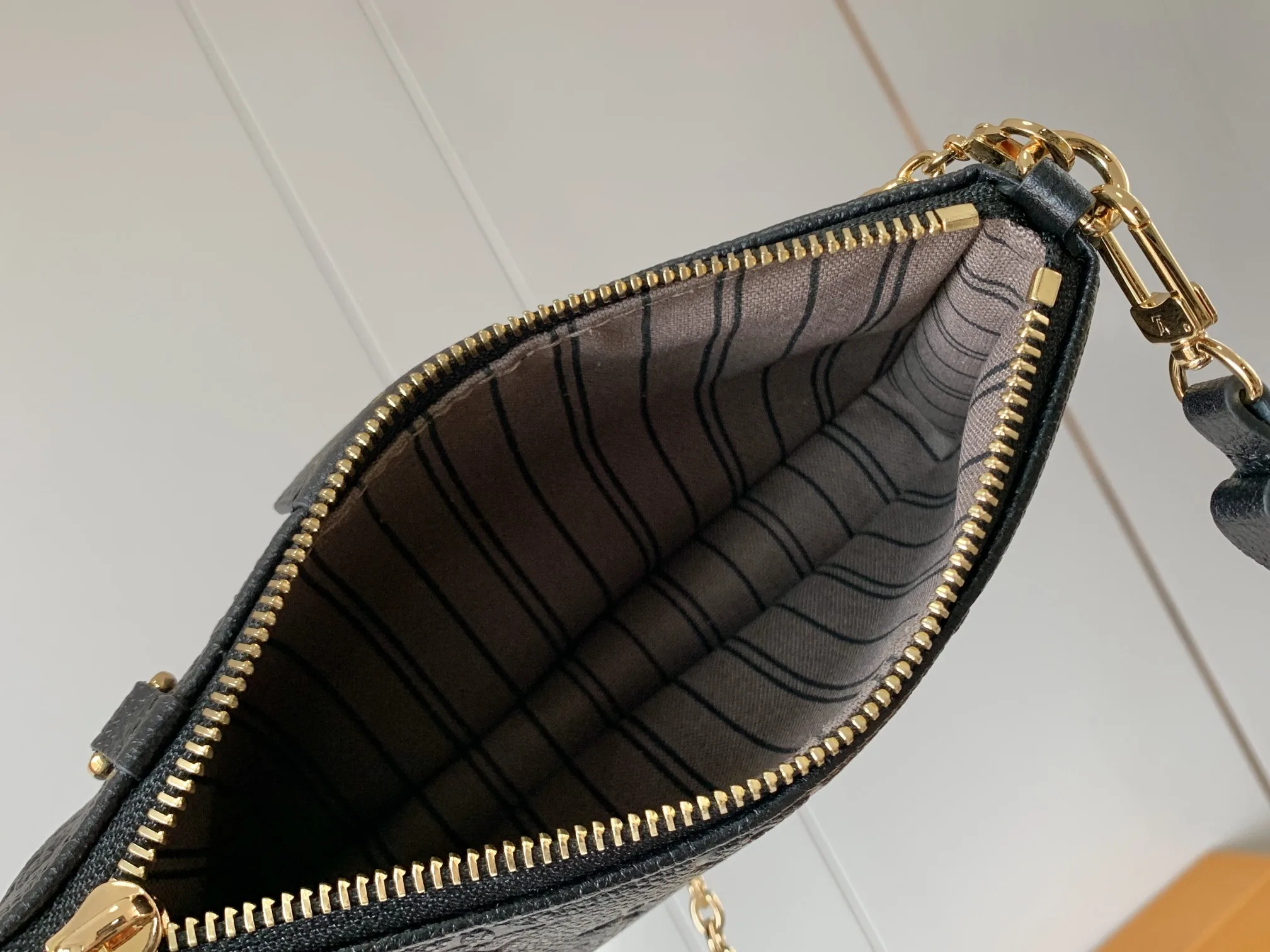 Louis Vuitton Easy Pouch On Strap Monogram Empreinte Black / LV - Image 3