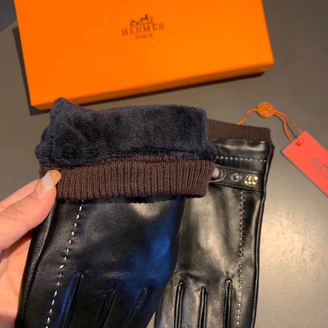 Hermes Soya Gloves In Black - Image 7