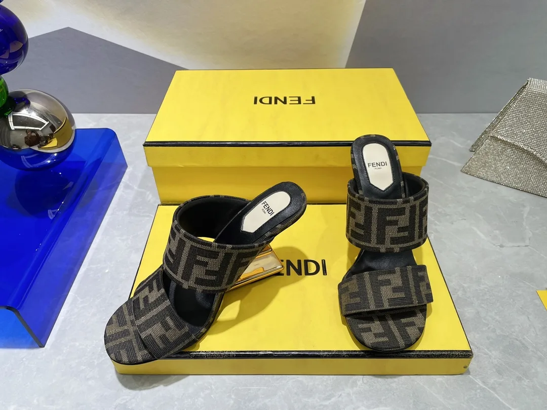 Fendi First Brown High-Heeled Sandals - Image 2