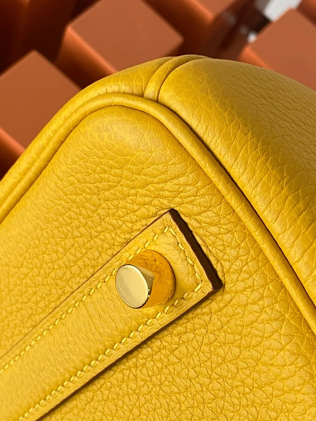 Alternative view of Hermes Birkin Top Handle Bag / Nata Yellow Gold Hardware