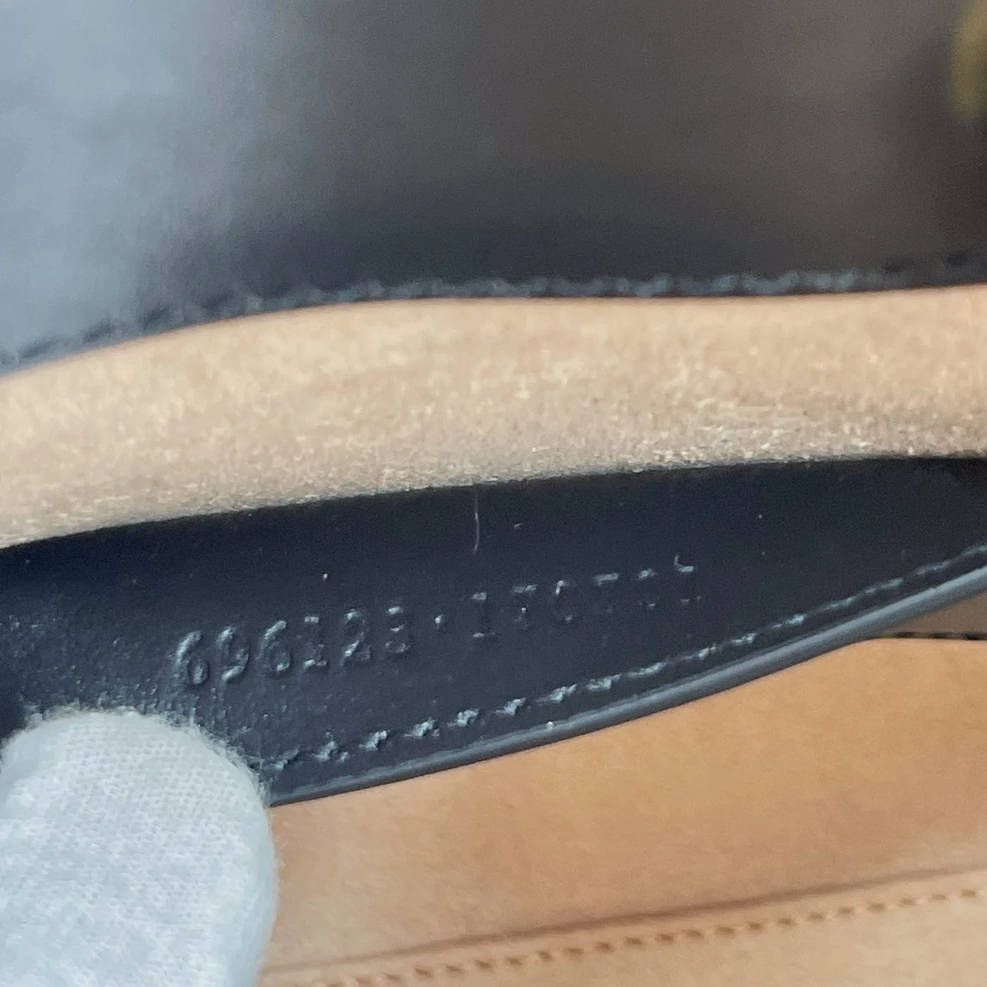 Gucci Marmont Matelasse Mini Bag Black - Image 4