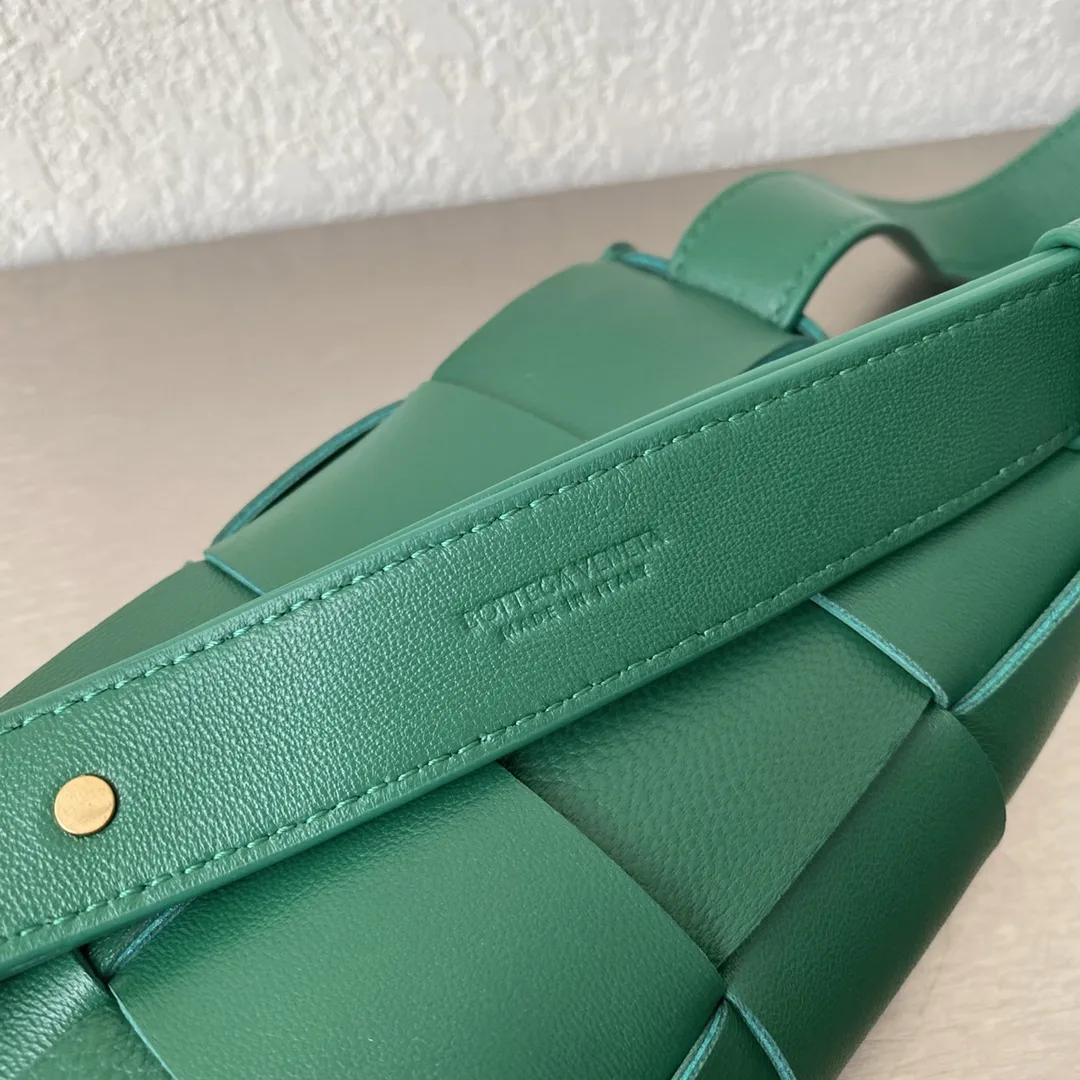 Bottega Veneta Belt Cassette Dark Green - Image 4