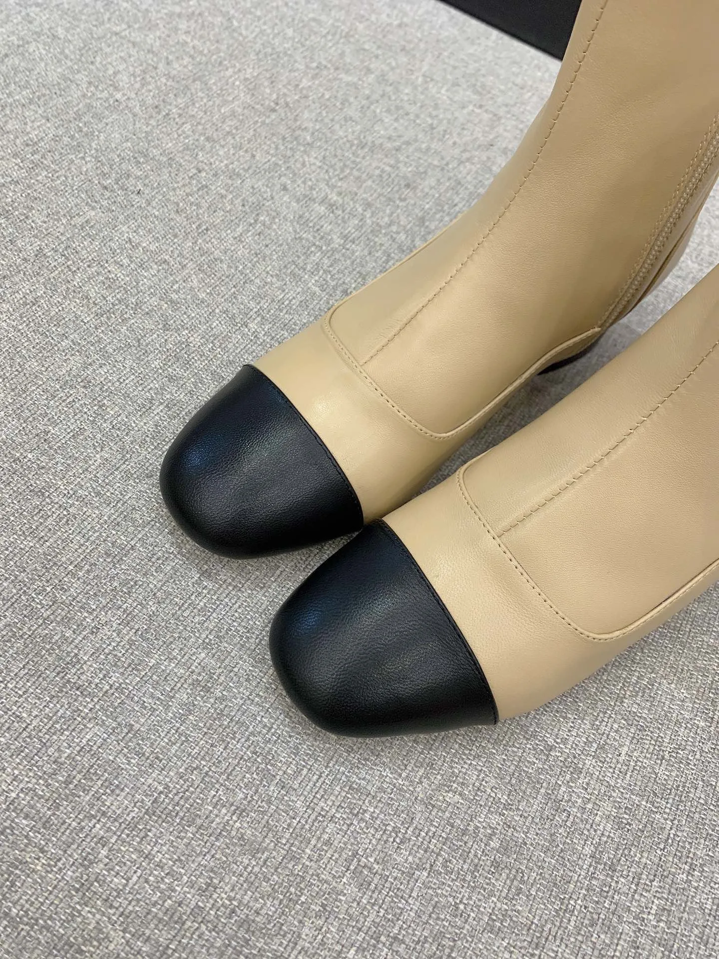 Chanel Ankle Boots White / - Image 9