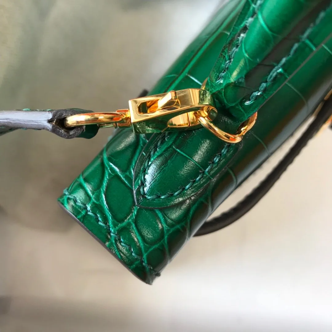 Hermes Mini Kelly 19 Green Crocodile Bag - Image 3