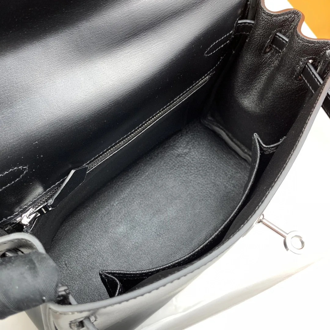 Hermes Kelly 25 Black Bag - Image 5