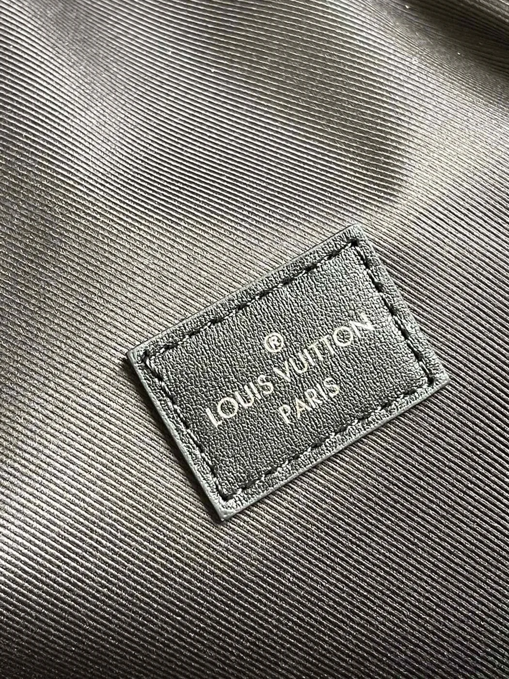 Louis Vuitton Campus Backpack Damier Graphite 3D Canvas Grey - Image 3