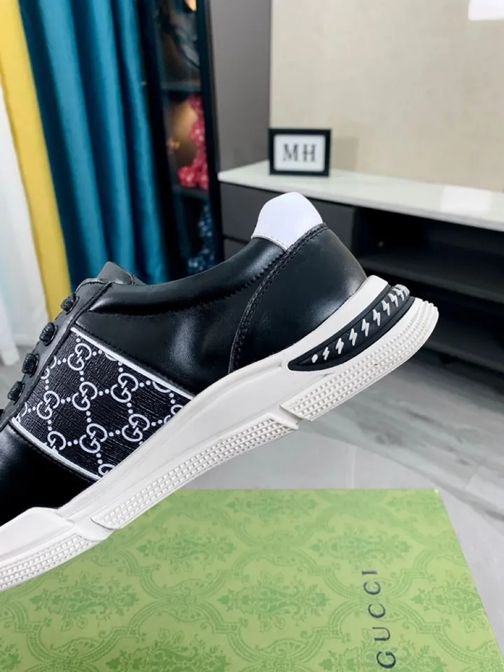 Gucci Men’s GG Embossed Sneaker Chucky With Stripes Black And White - Image 3