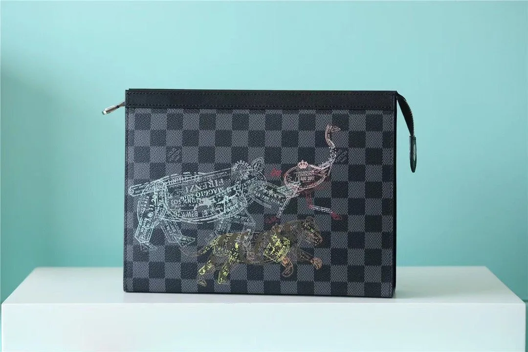 Louis Vuitton Pochette