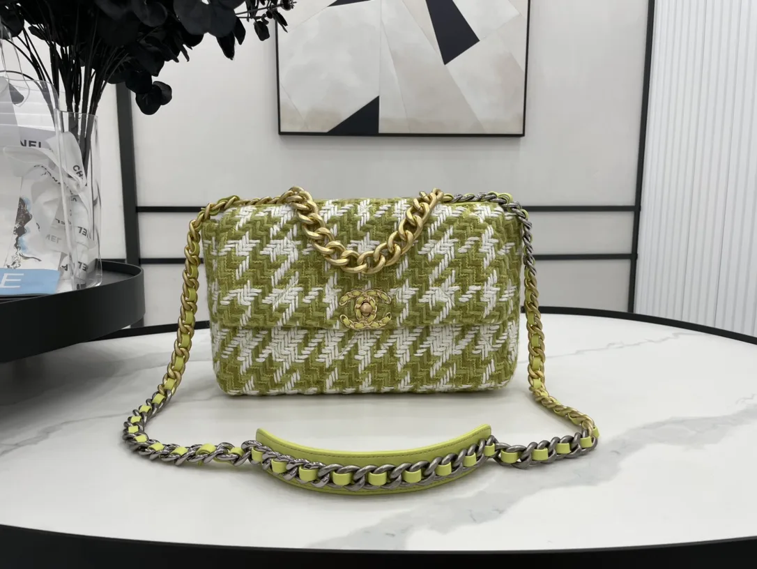Chanel 19 Large Handbag Gold Hardware Green - Image 8