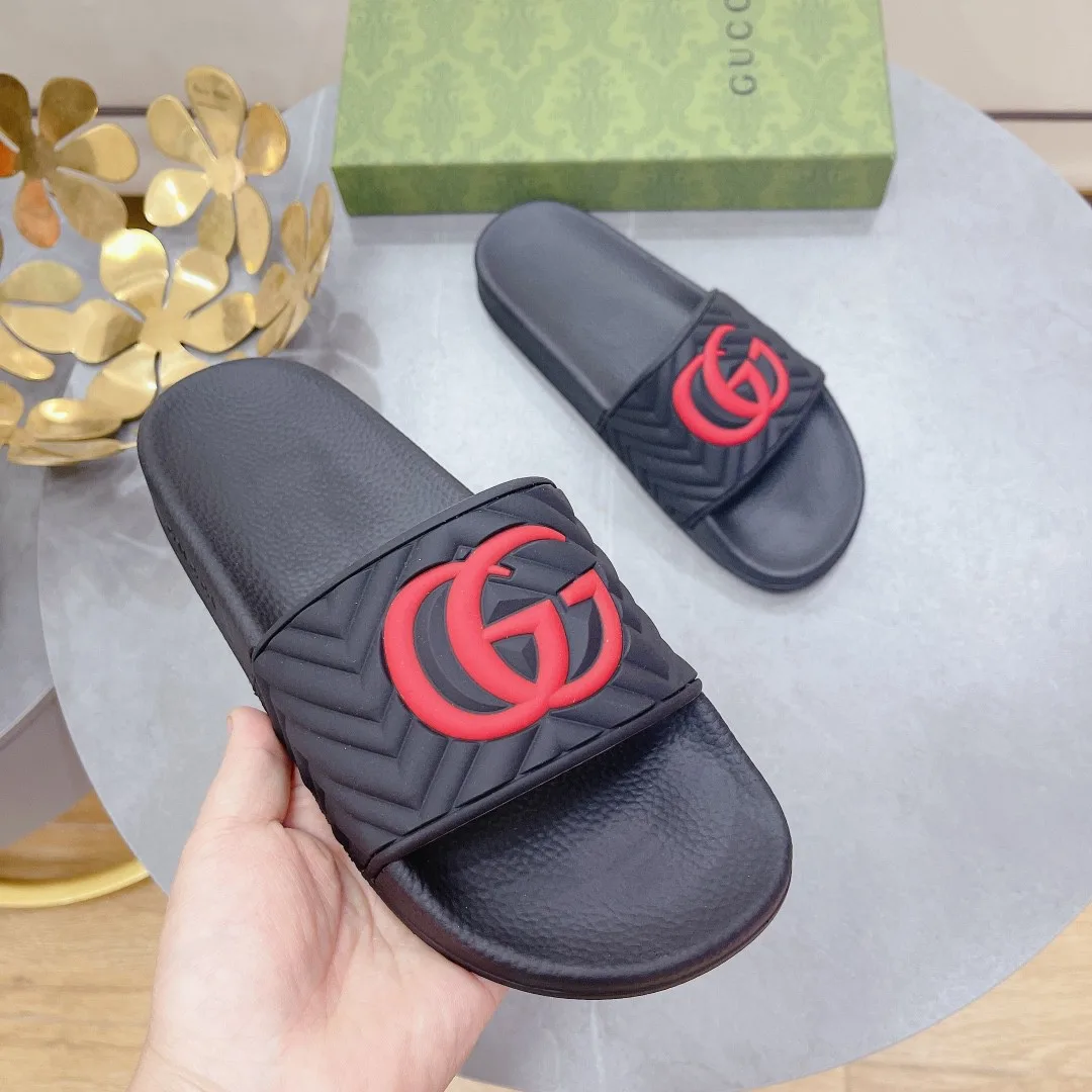 Gucci Women’s Quilted GG Rubber Slide Black And Red - Image 7